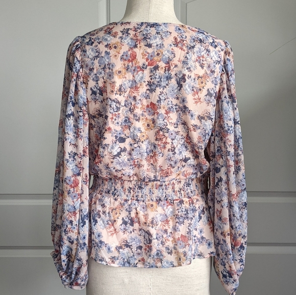 1. State Blouse V-Neck Long Sleeves Sheer Floral Peplum Waist Pink Blues M NWT - Picture 10 of 15